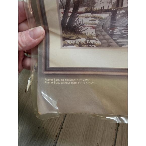 New Bernat Counted Cross Stitch Kit: Cider Mill, Helen Burgess H04090 - Picture 2 of 5